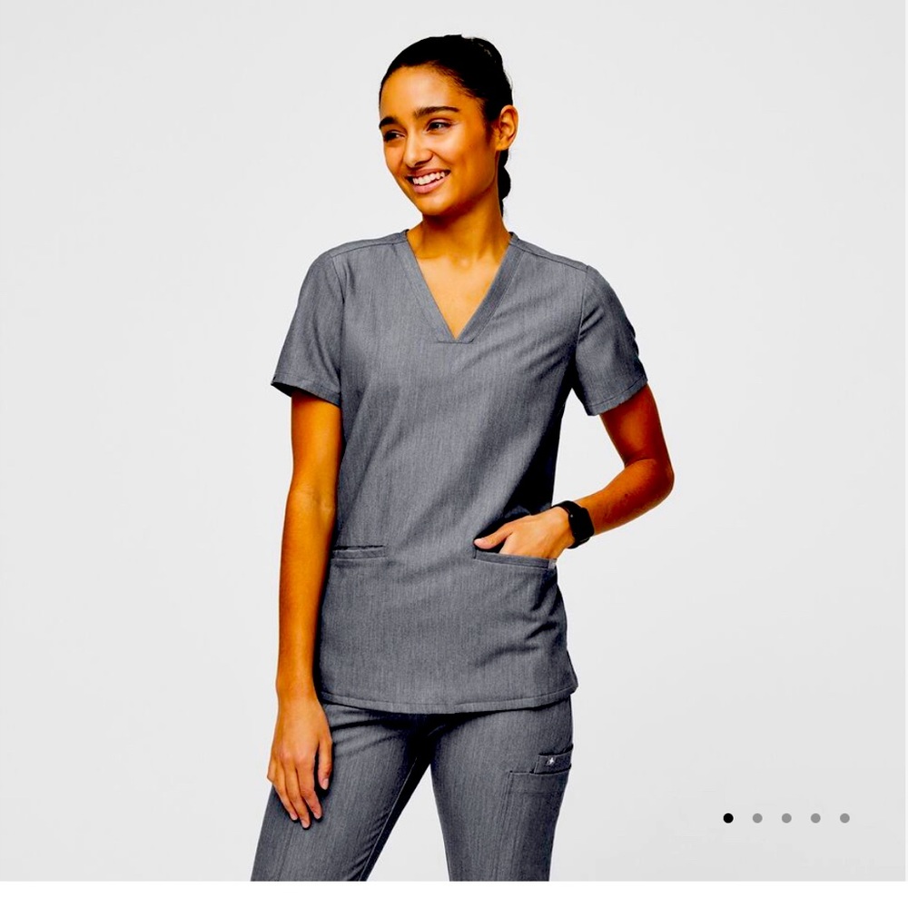 Figs gray/graphite casma top sz L NWOT